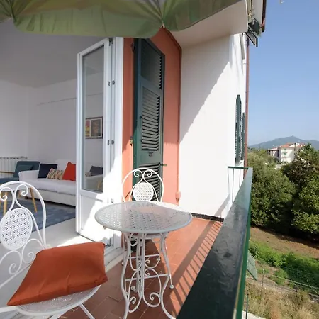 Appartement 220 - Casa Giulia, 3 Da Letto, 10 Minuti Dal Mare A Piedi Sestri Levante