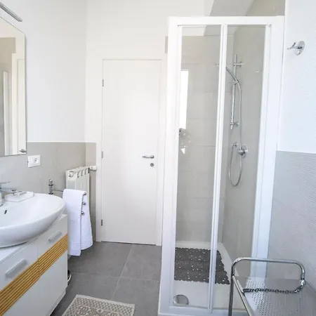 Appartement 220 - Casa Giulia, 3 Da Letto, 10 Minuti Dal Mare A Piedi