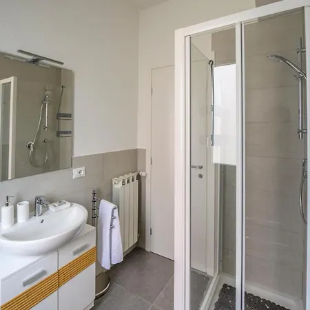 220 - Casa Giulia, 3 Da Letto, 10 Minuti Dal Mare A Piedi * Sestri Levante